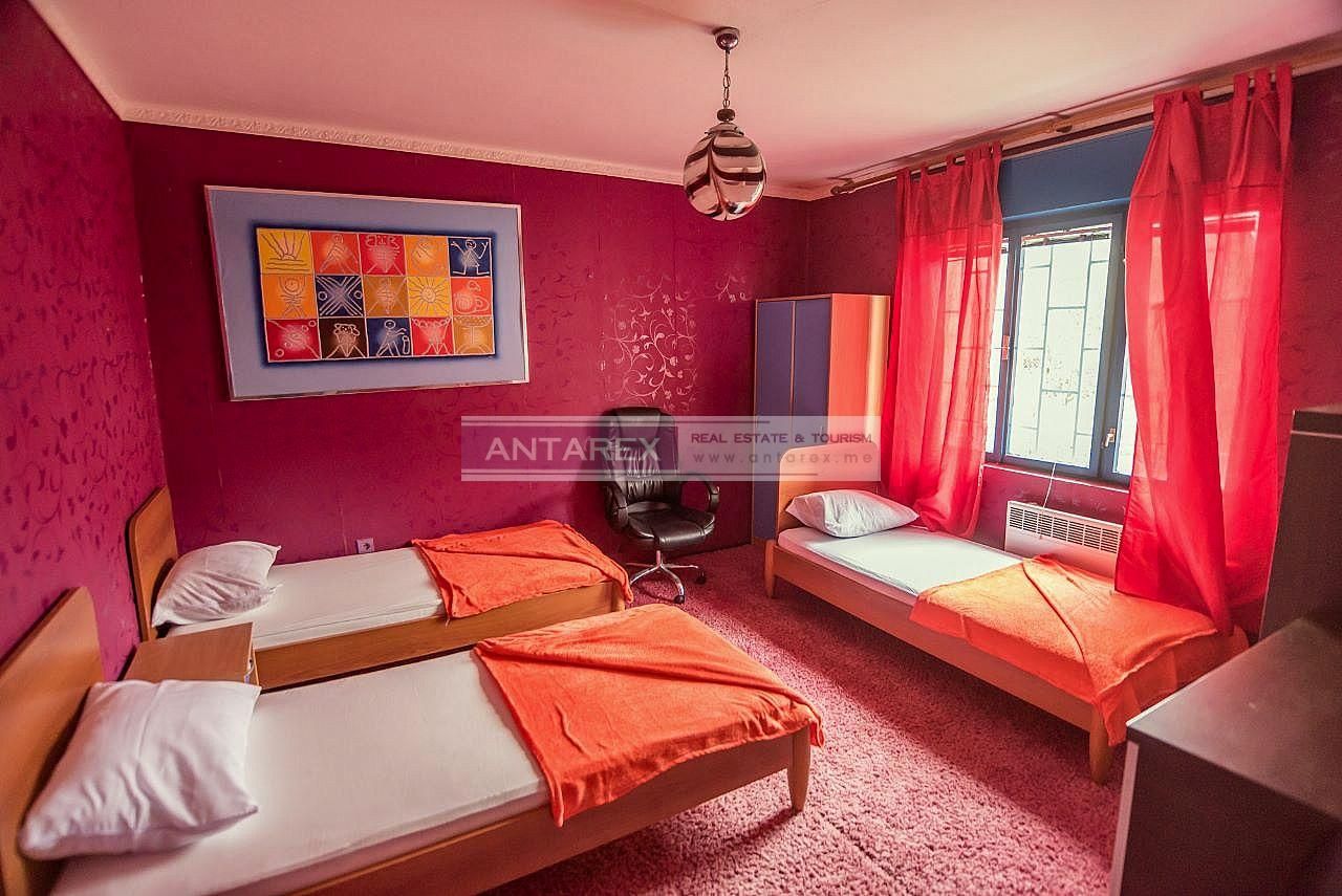 Вилла в Тивате, Черногория, 276 м² - фото 3