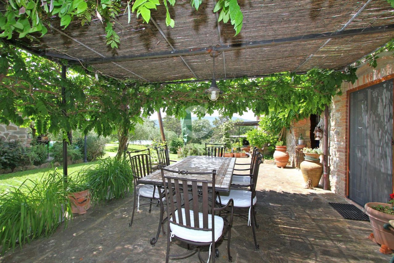 Дом в Пассиньяно-суль-Тразимено, Италия, 451.2 м² - фото 10