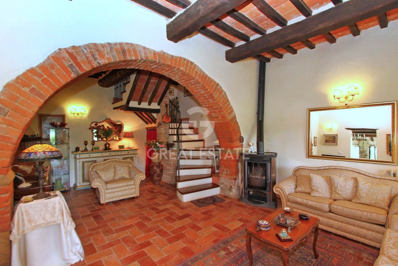 Дом в Пассиньяно-суль-Тразимено, Италия, 451.2 м² - фото 11