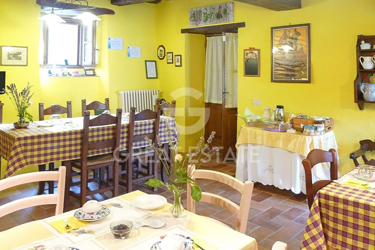 Дом в Пассиньяно-суль-Тразимено, Италия, 451.2 м² - фото 16