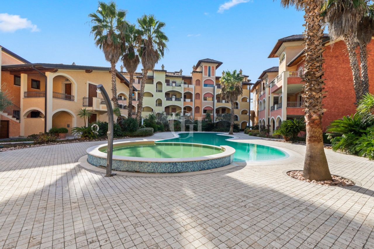 Апартаменты у озера Гарда, Италия, 75 м² - фото 2