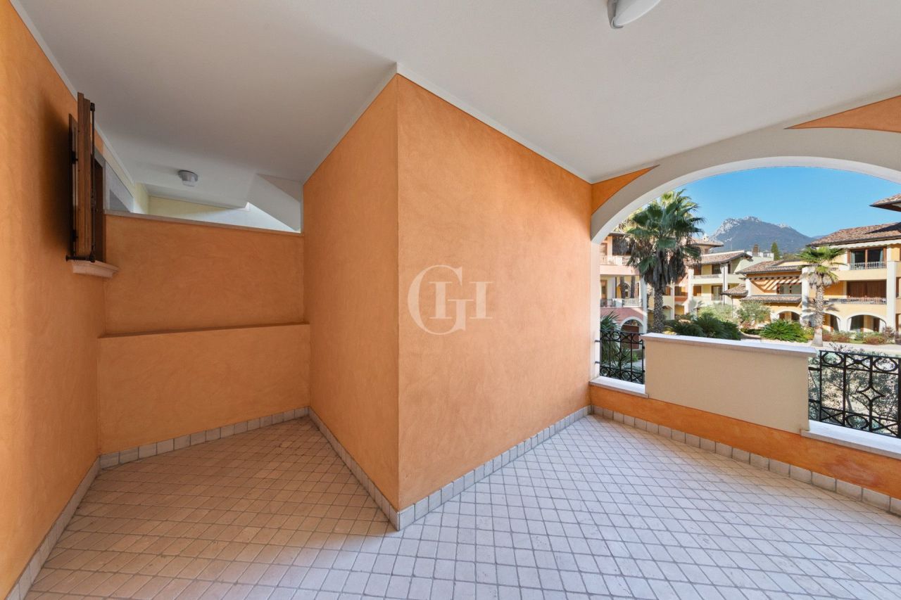 Апартаменты у озера Гарда, Италия, 75 м² - фото 15