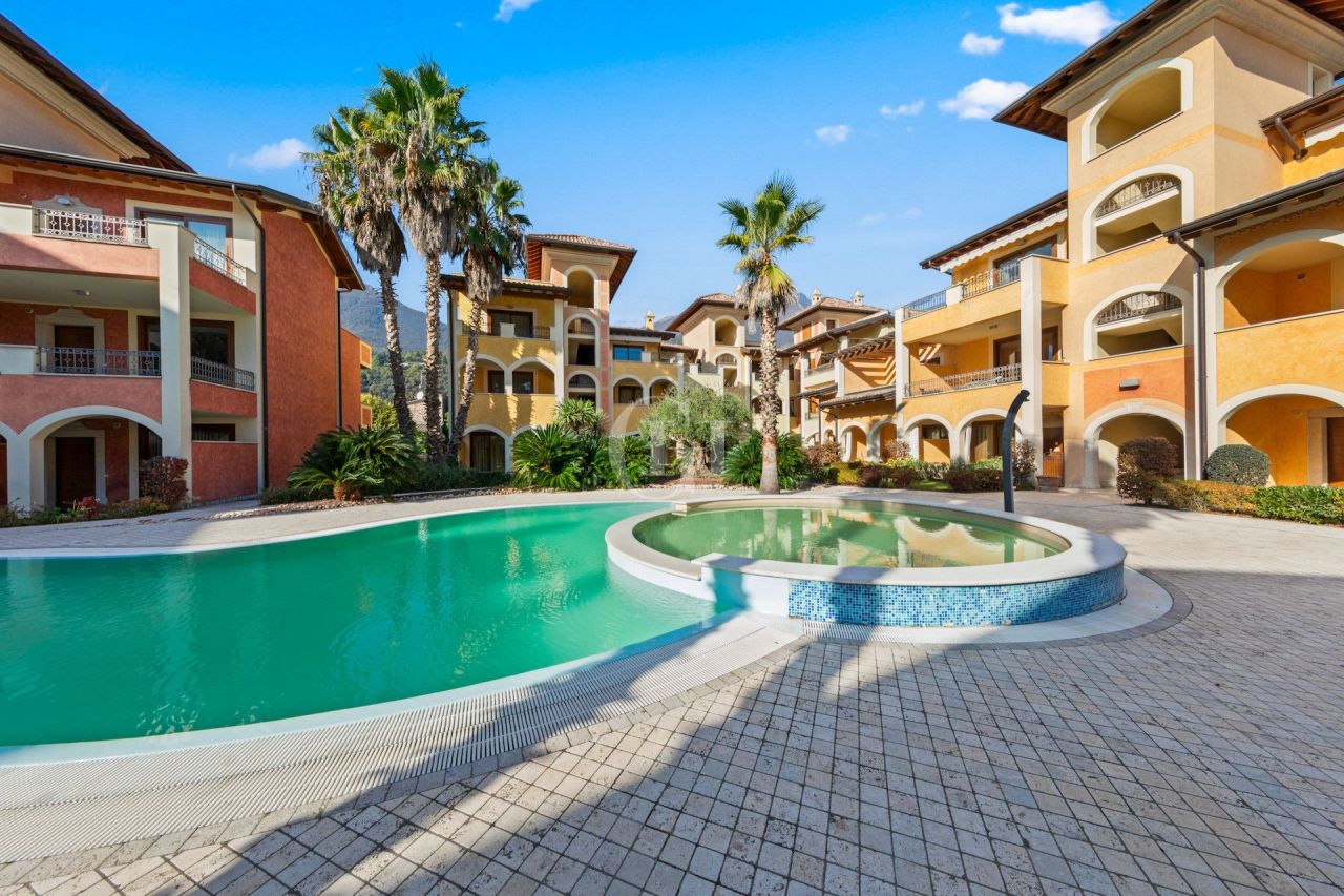 Апартаменты у озера Гарда, Италия, 72 м² - фото 5