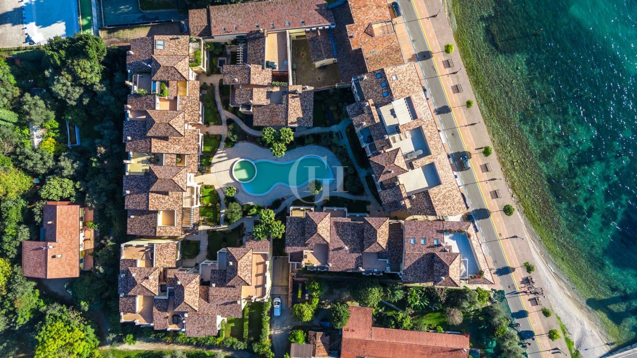 Апартаменты у озера Гарда, Италия, 72 м² - фото 18