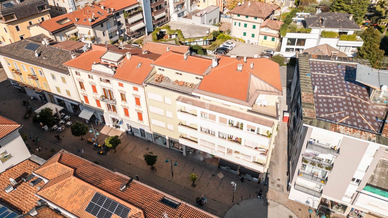 Апартаменты у озера Гарда, Италия, 155 м² - фото 4