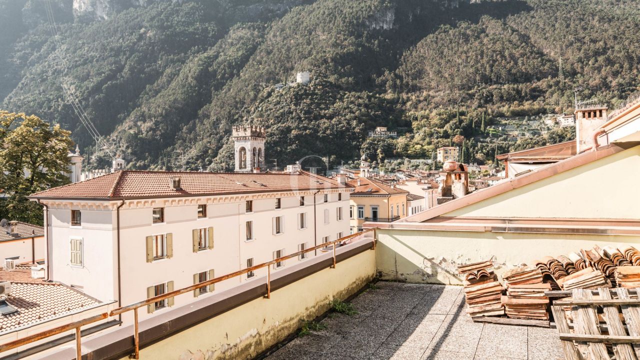 Апартаменты у озера Гарда, Италия, 155 м² - фото 10