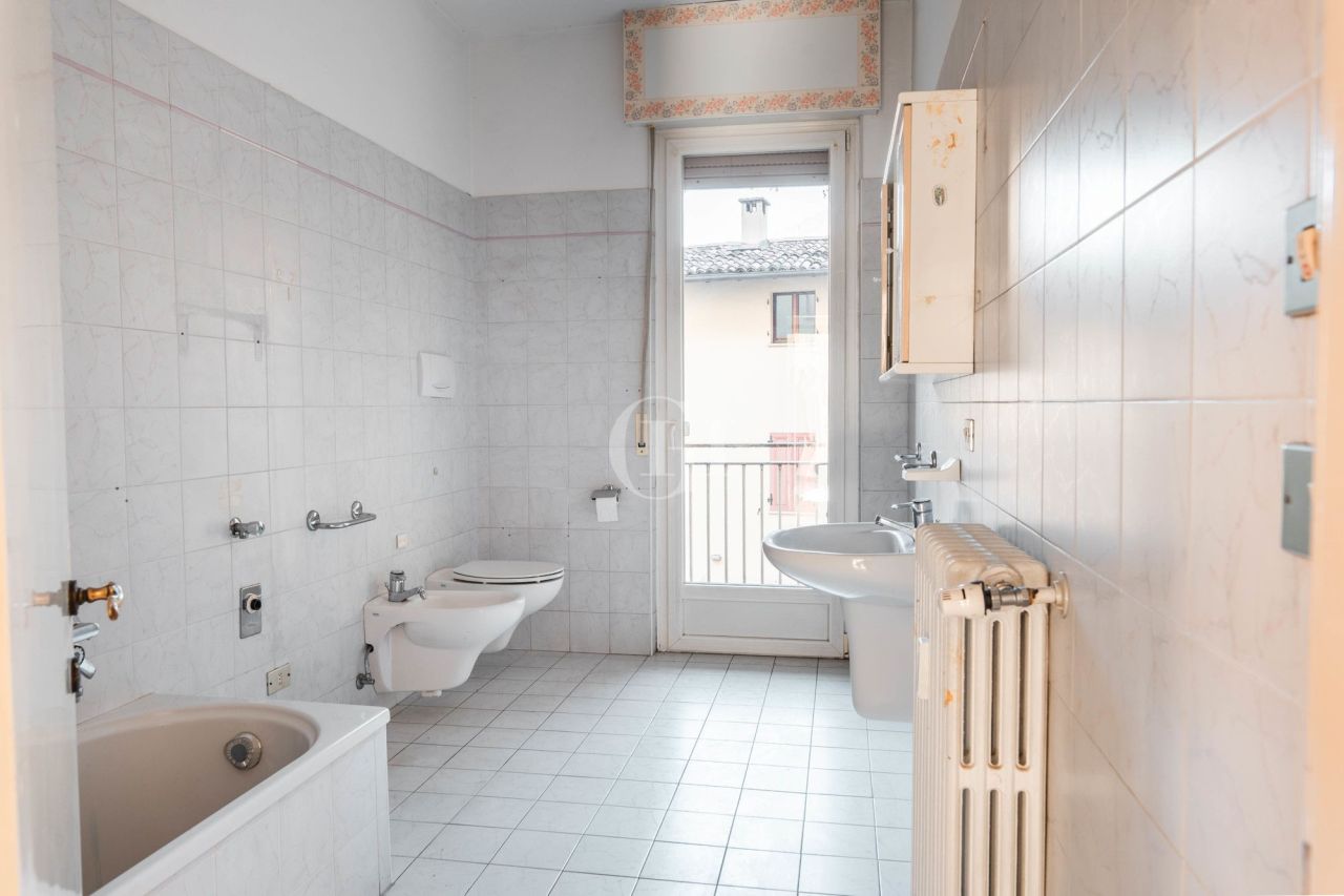 Апартаменты у озера Гарда, Италия, 130 м² - фото 8