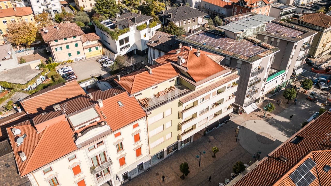 Апартаменты у озера Гарда, Италия, 130 м² - фото 13