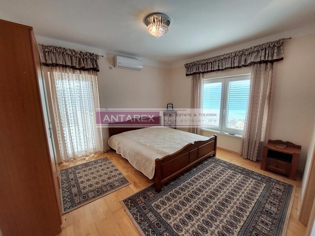 Вилла в Кумборе, Черногория, 225 м² - фото 8