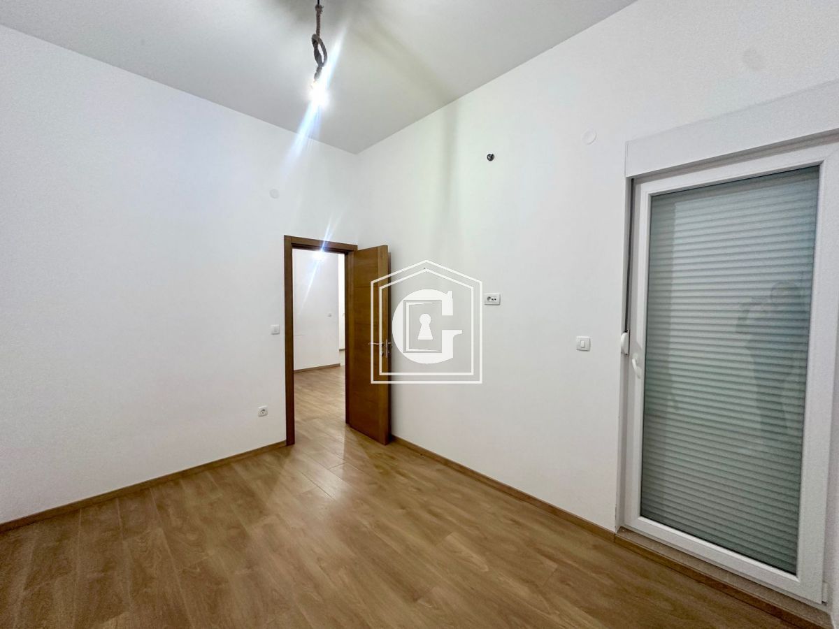 Коммерческая недвижимость в Будве, Черногория, 43 м² - фото 5