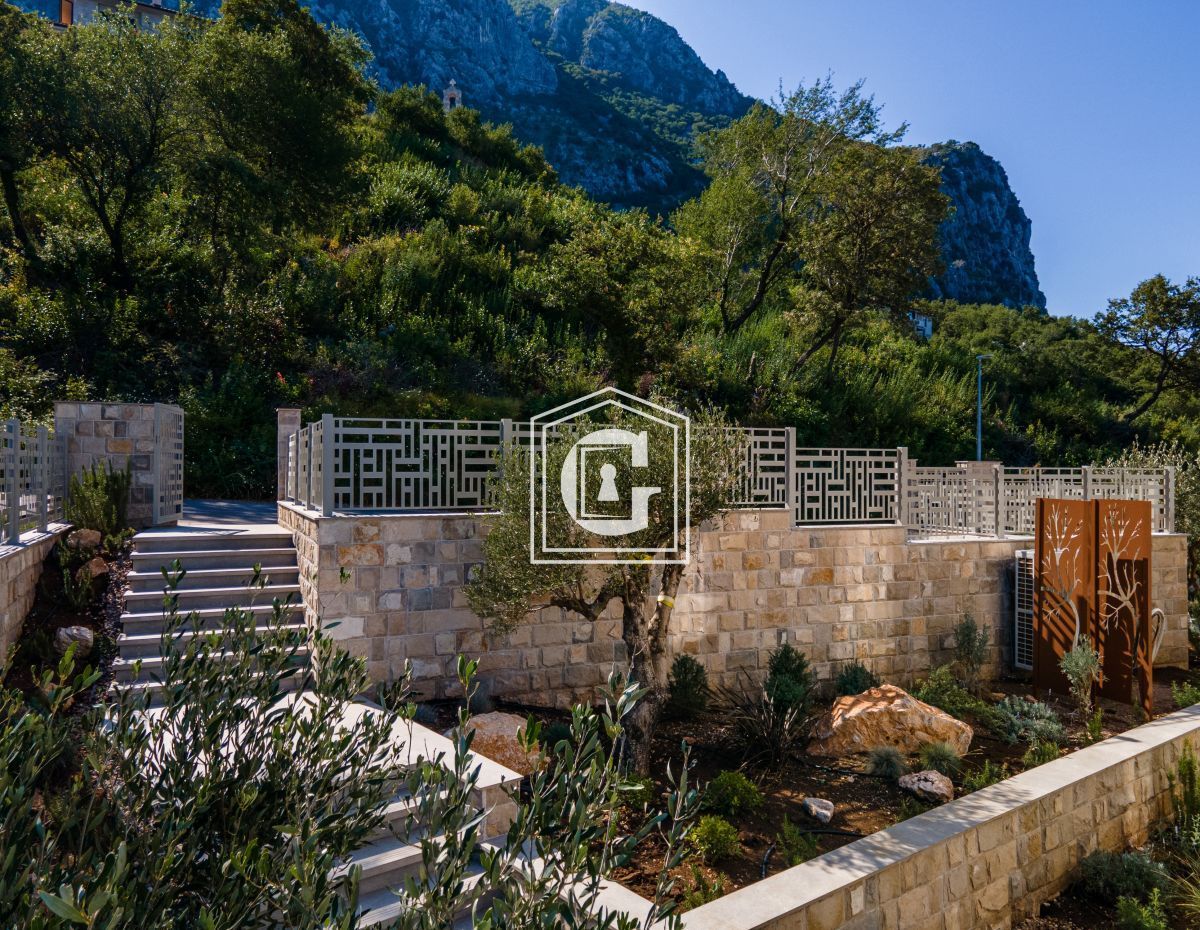 Вилла в Режевичах, Черногория, 230 м² - фото 11