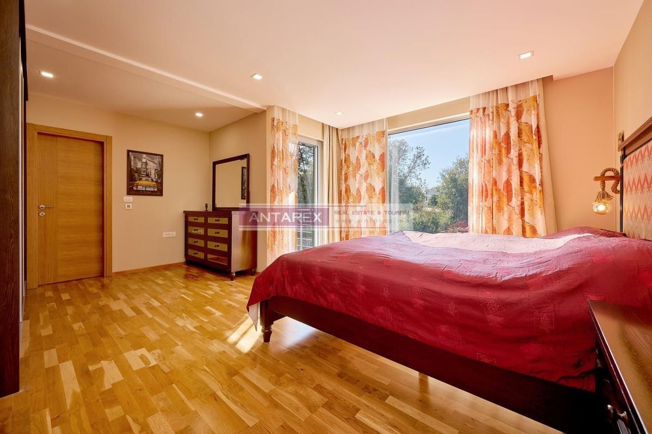 Вилла в Кримовице, Черногория, 200 м² - фото 9