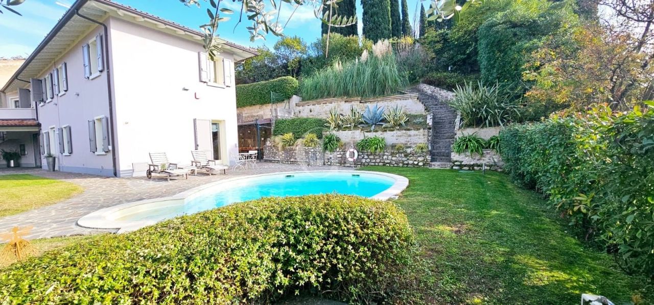 Вилла у озера Гарда, Италия, 189 м² - фото 17