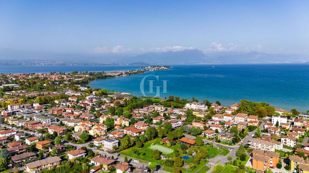 Апартаменты у озера Гарда, Италия, 55 м² - фото 15