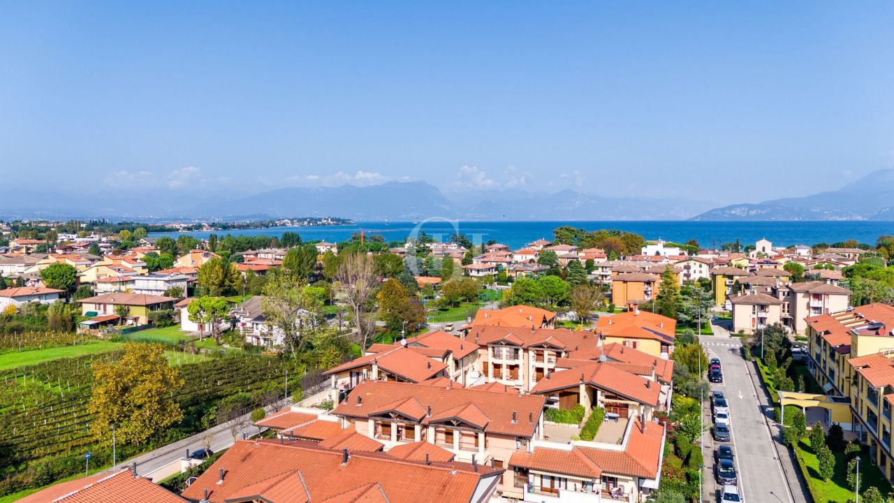 Апартаменты у озера Гарда, Италия, 55 м² - фото 12