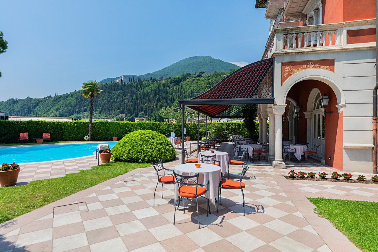 Отель, гостиница у озера Гарда, Италия, 1 900 м² - фото 4