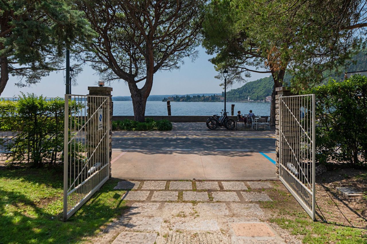 Отель, гостиница у озера Гарда, Италия, 1 900 м² - фото 12