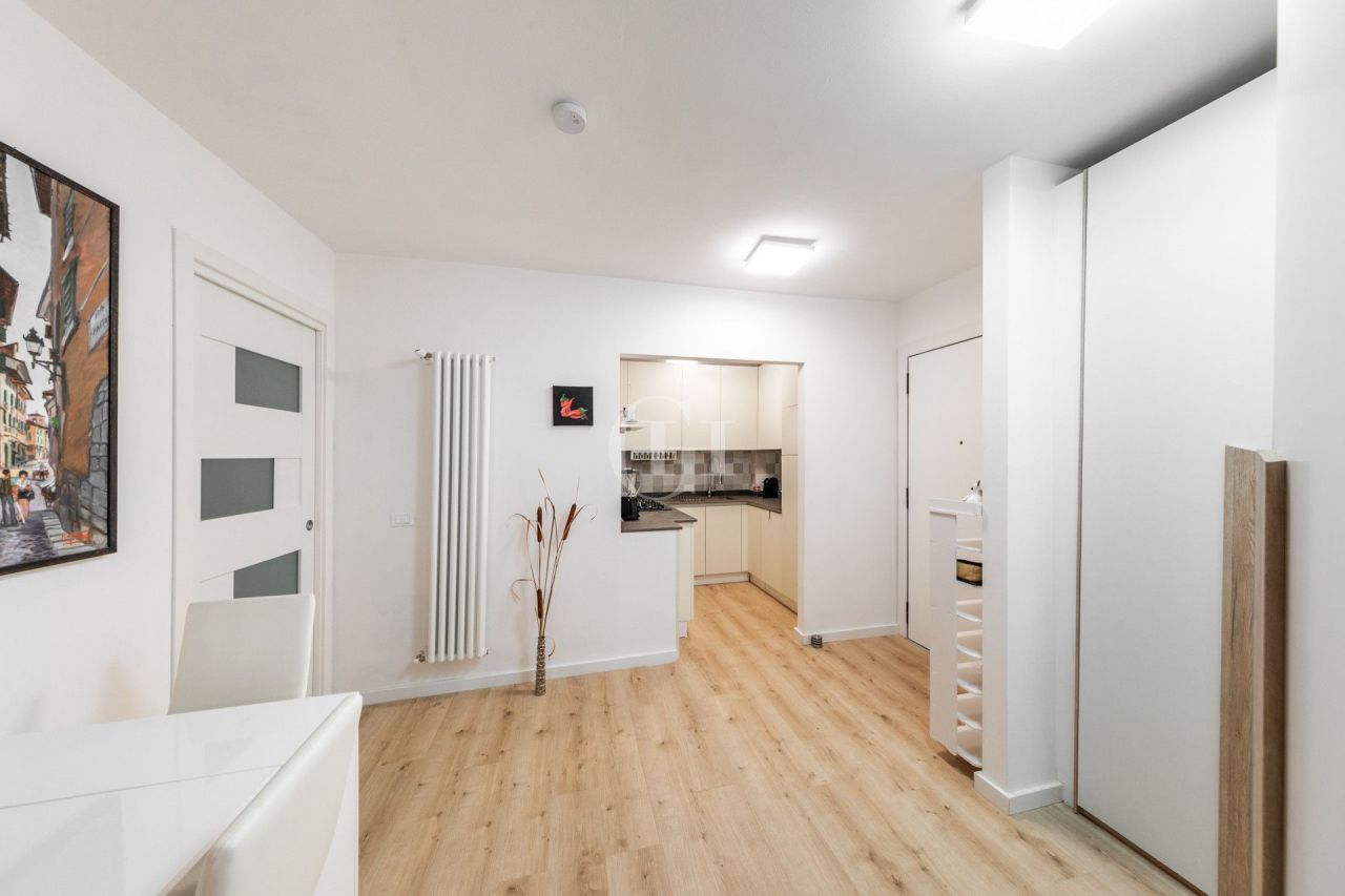 Апартаменты у озера Гарда, Италия, 68 м² - фото 5