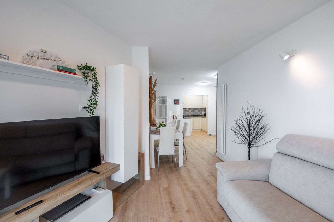 Апартаменты у озера Гарда, Италия, 68 м² - фото 8