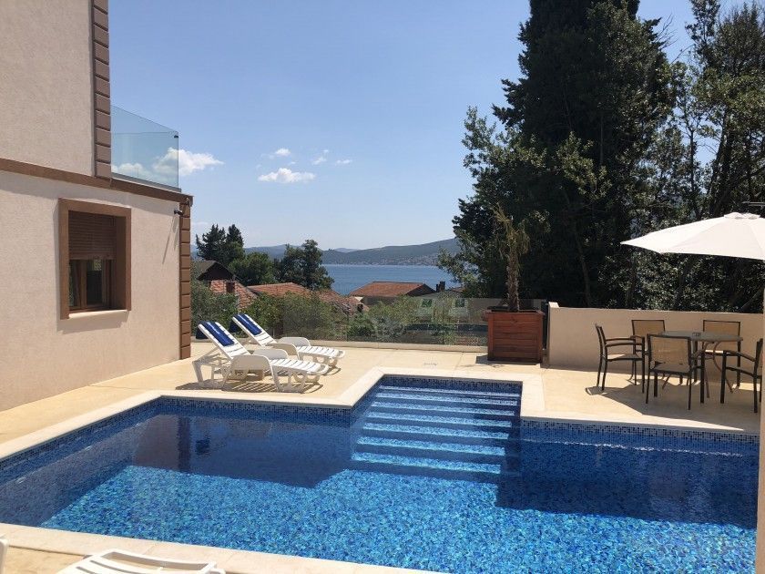 Вилла в Баошичах, Черногория, 140 м² - фото 2