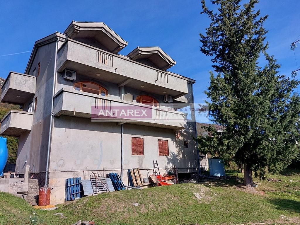 Вилла в Дженовичах, Черногория, 300 м² - фото 2