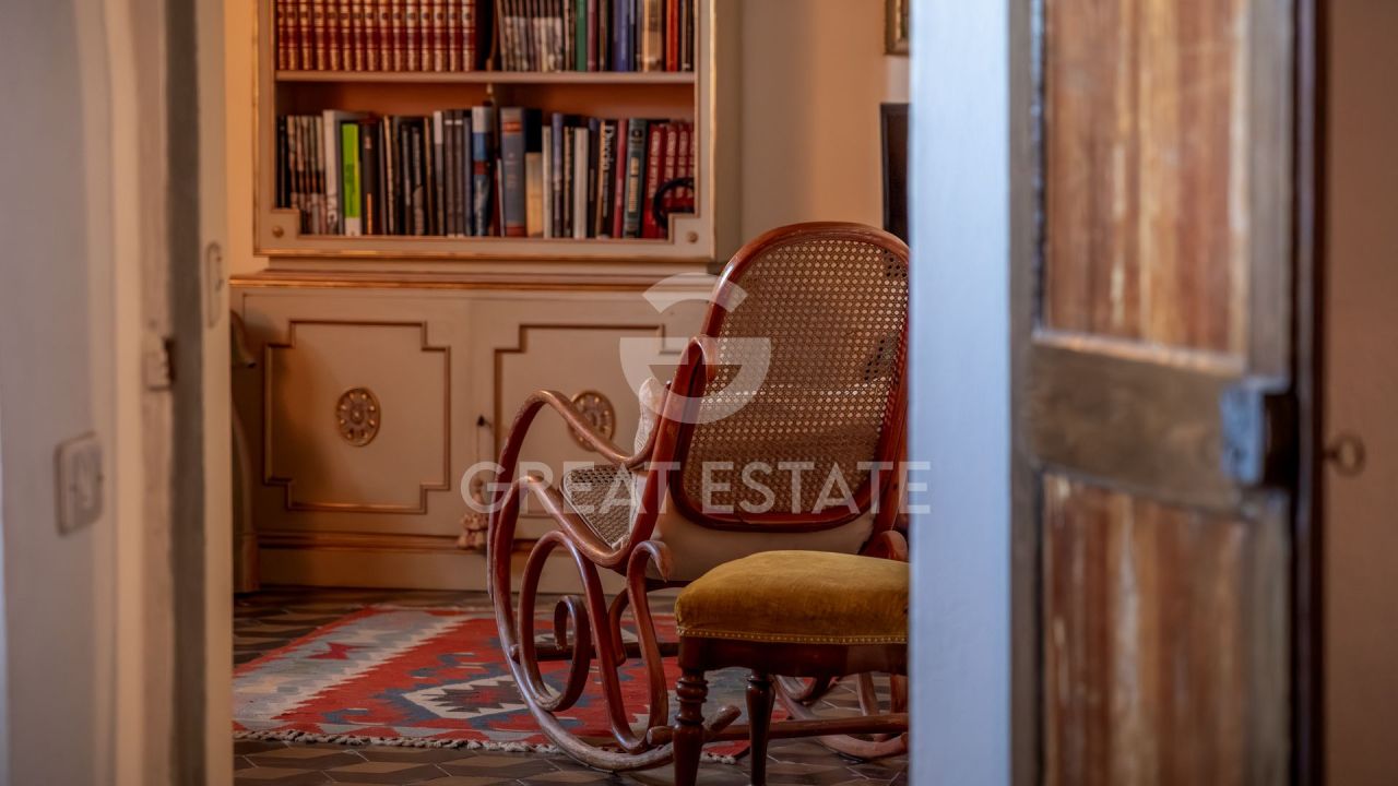 Дом в Винчи, Италия, 239 м² - фото 16