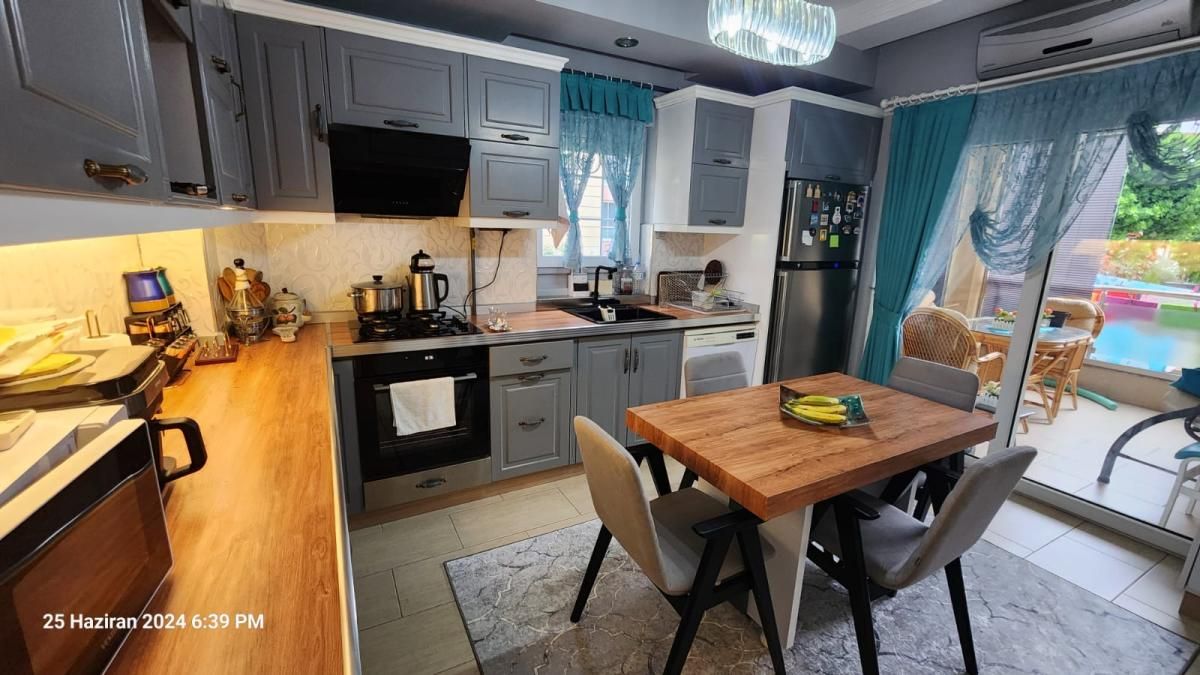 Квартира в Анталии, Турция, 200 м² - фото 1