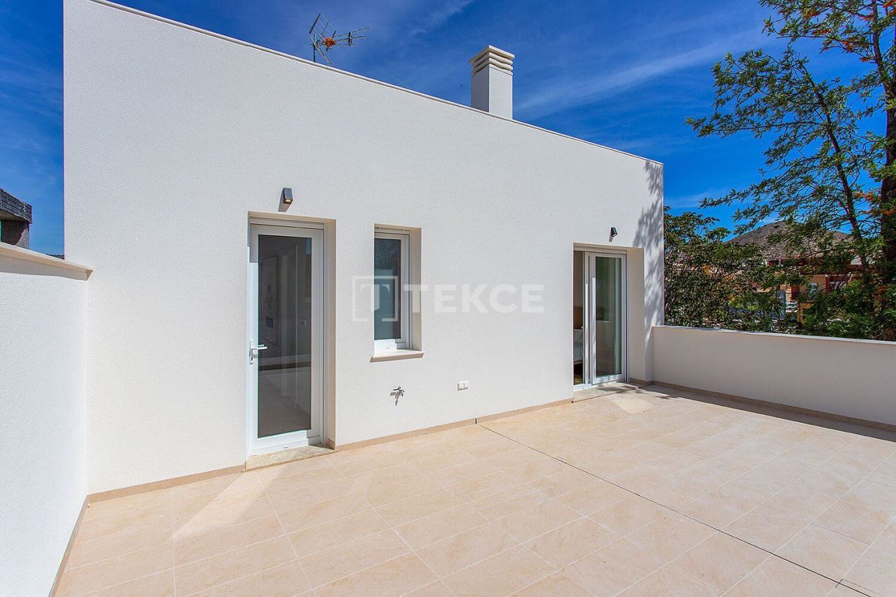 Вилла в Ондон-де-лас-Ньевес, Испания, 230 м² - фото 3