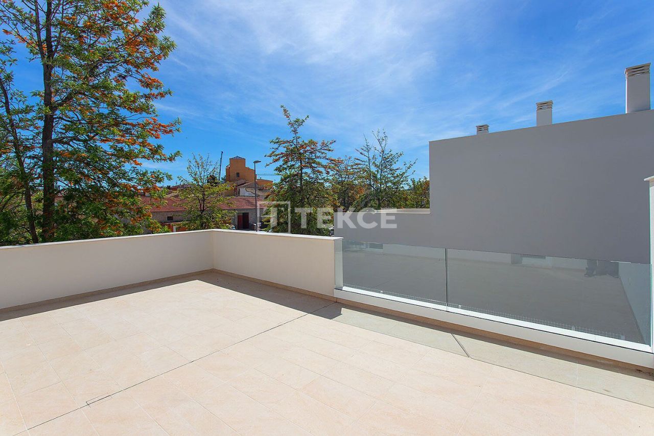 Вилла в Ондон-де-лас-Ньевес, Испания, 230 м² - фото 4