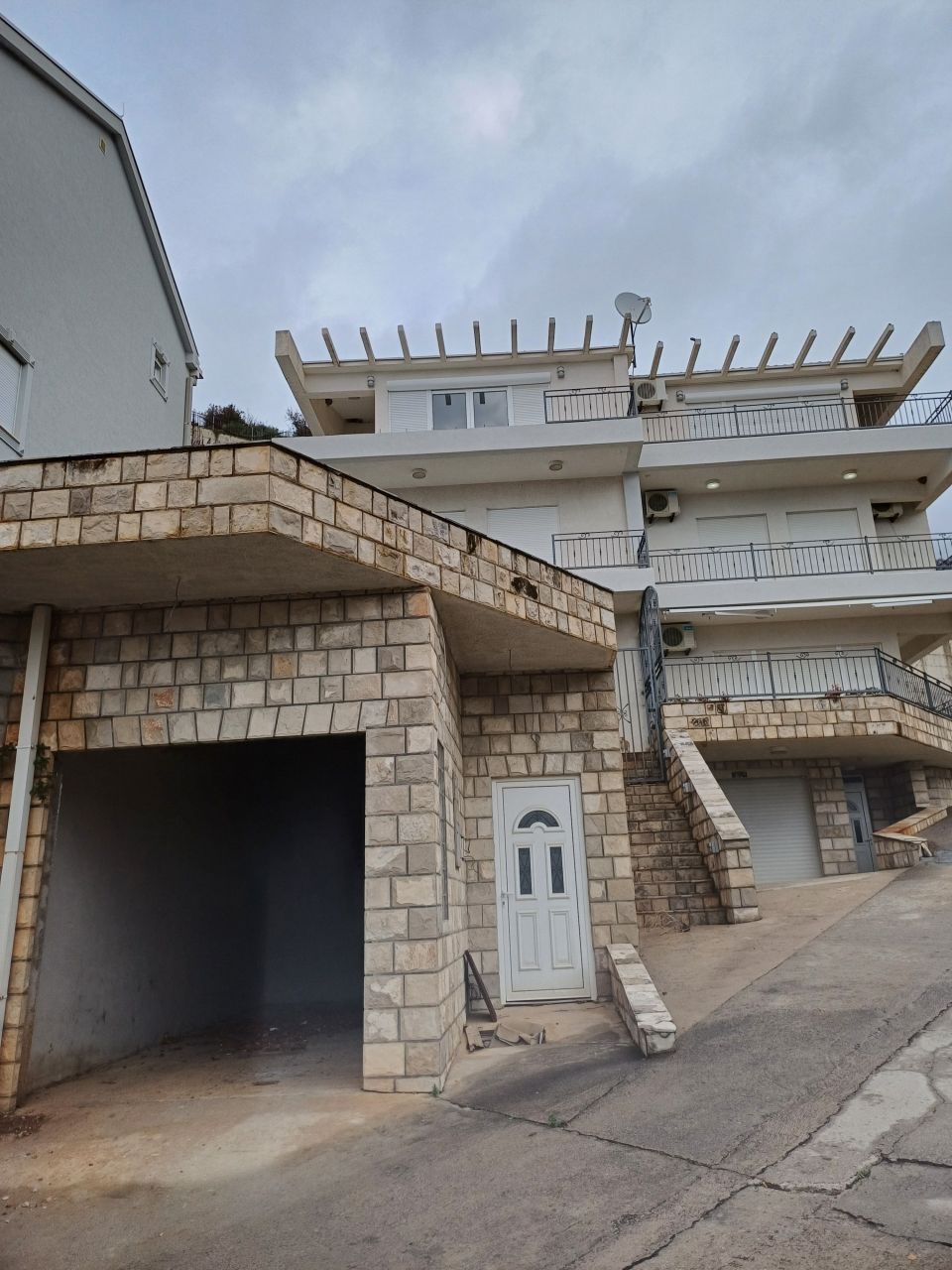 Вилла в Режевичах, Черногория, 279 м² - фото 10