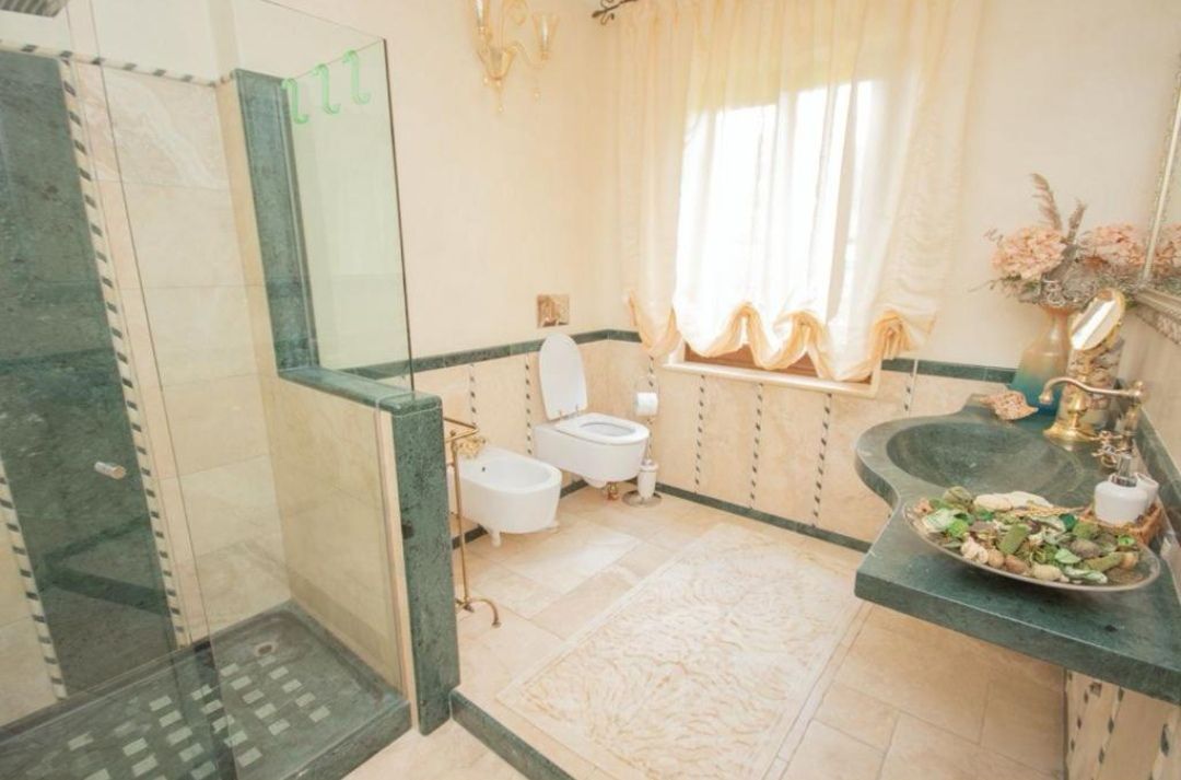 Вилла в Фивиццано, Италия, 600 м² - фото 11