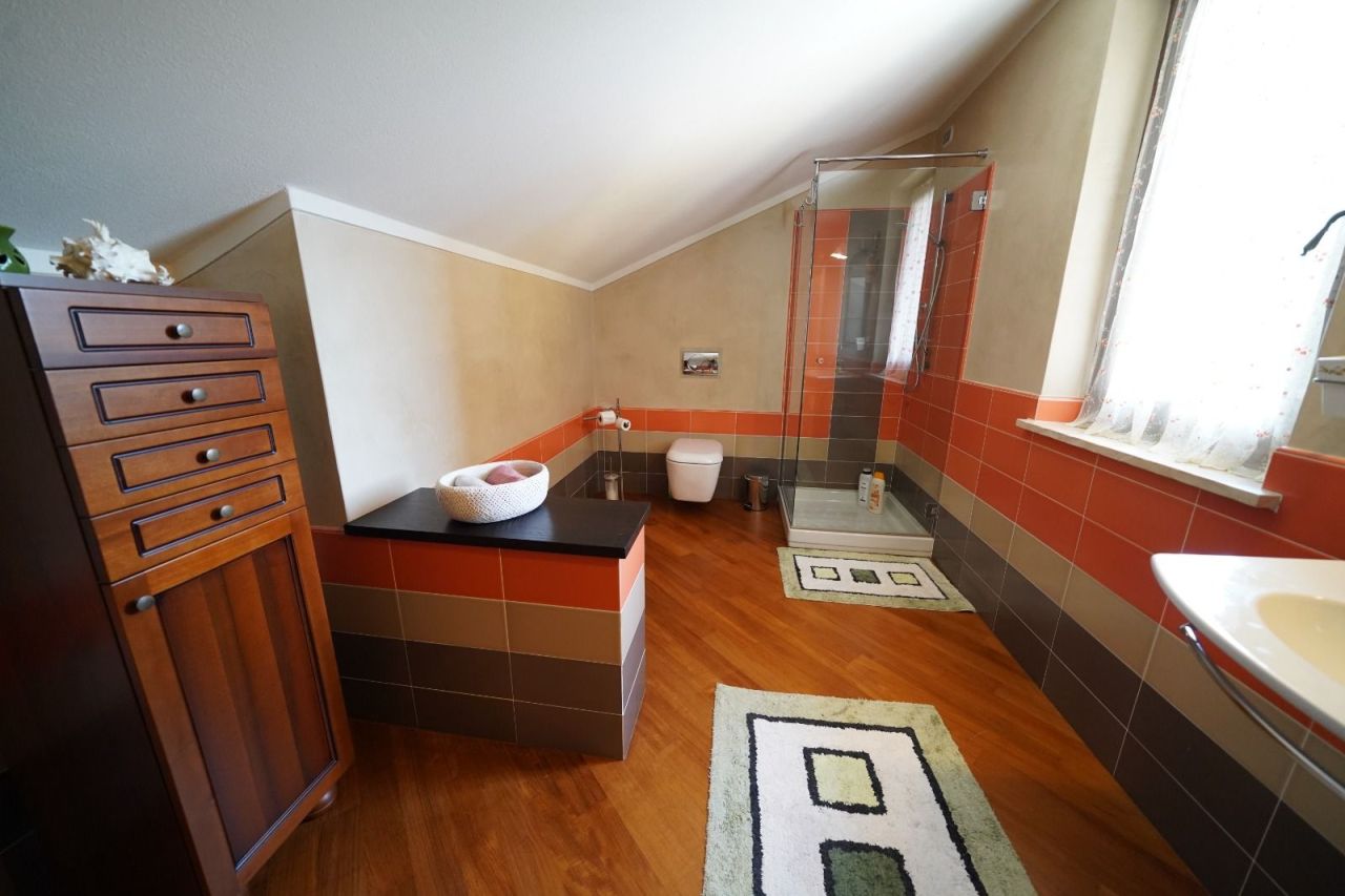 Вилла в Фивиццано, Италия, 600 м² - фото 18