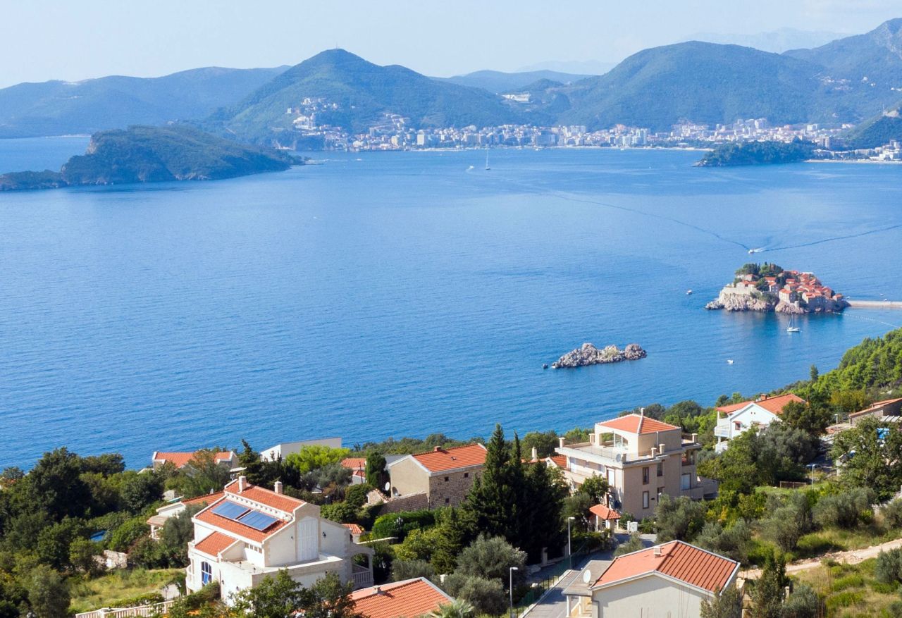 Вилла в Будве, Черногория, 250 м² - фото 2