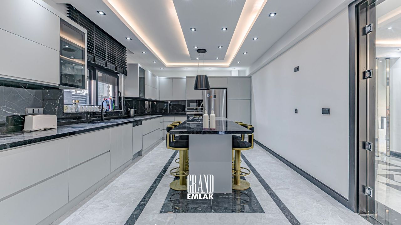 Вилла в Анталии, Турция, 650 м² - фото 12