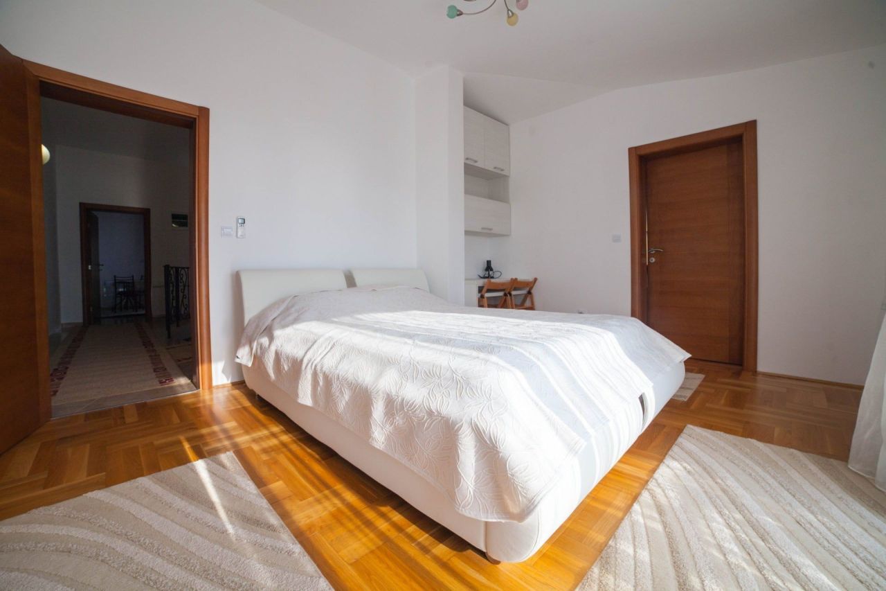 Вилла в Баре, Черногория, 240 м² - фото 12