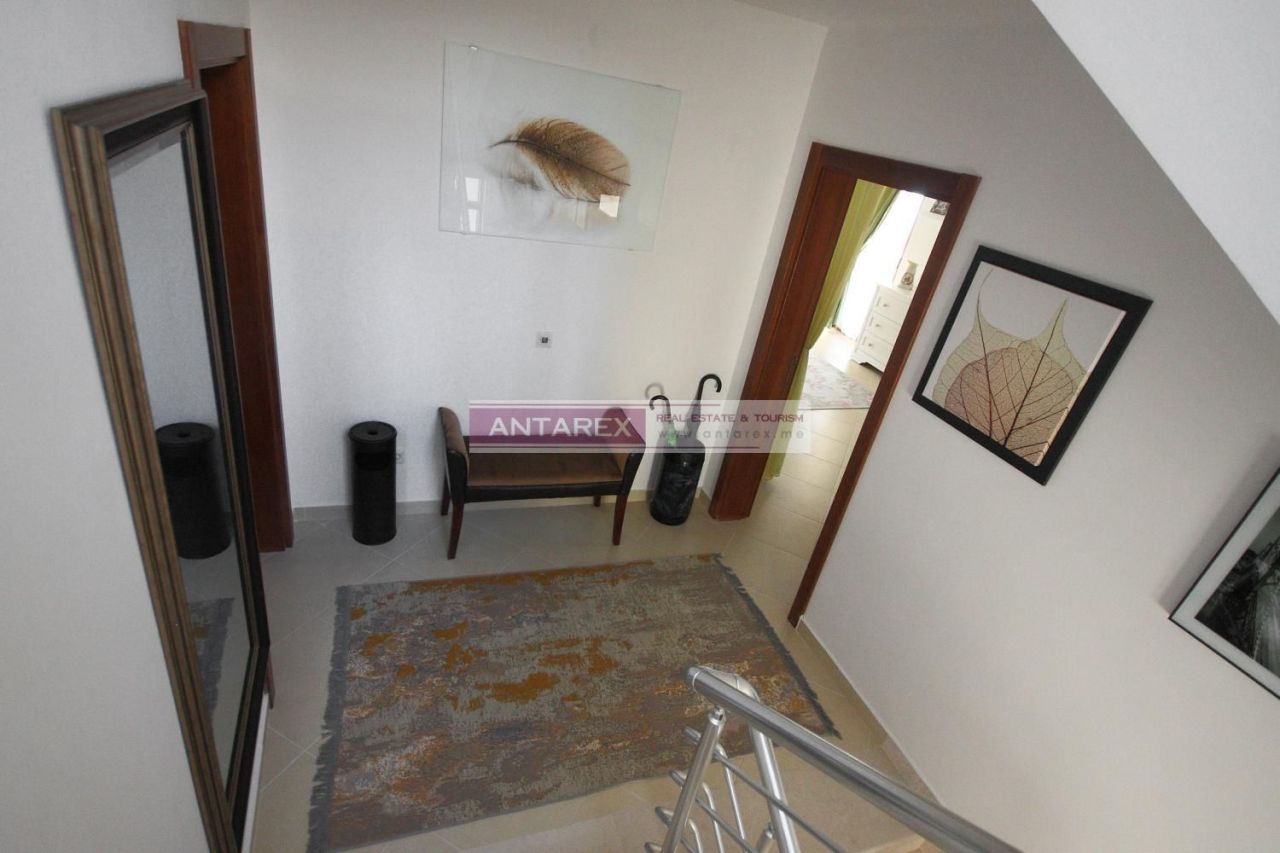 Вилла в Святом Стефане, Черногория, 354 м² - фото 13