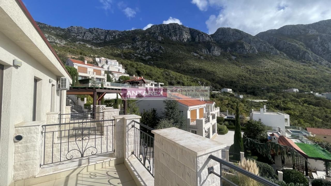 Вилла в Святом Стефане, Черногория, 354 м² - фото 17