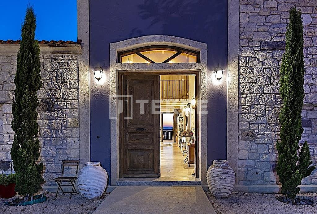 Вилла в Чешме, Турция, 580 м² - фото 18