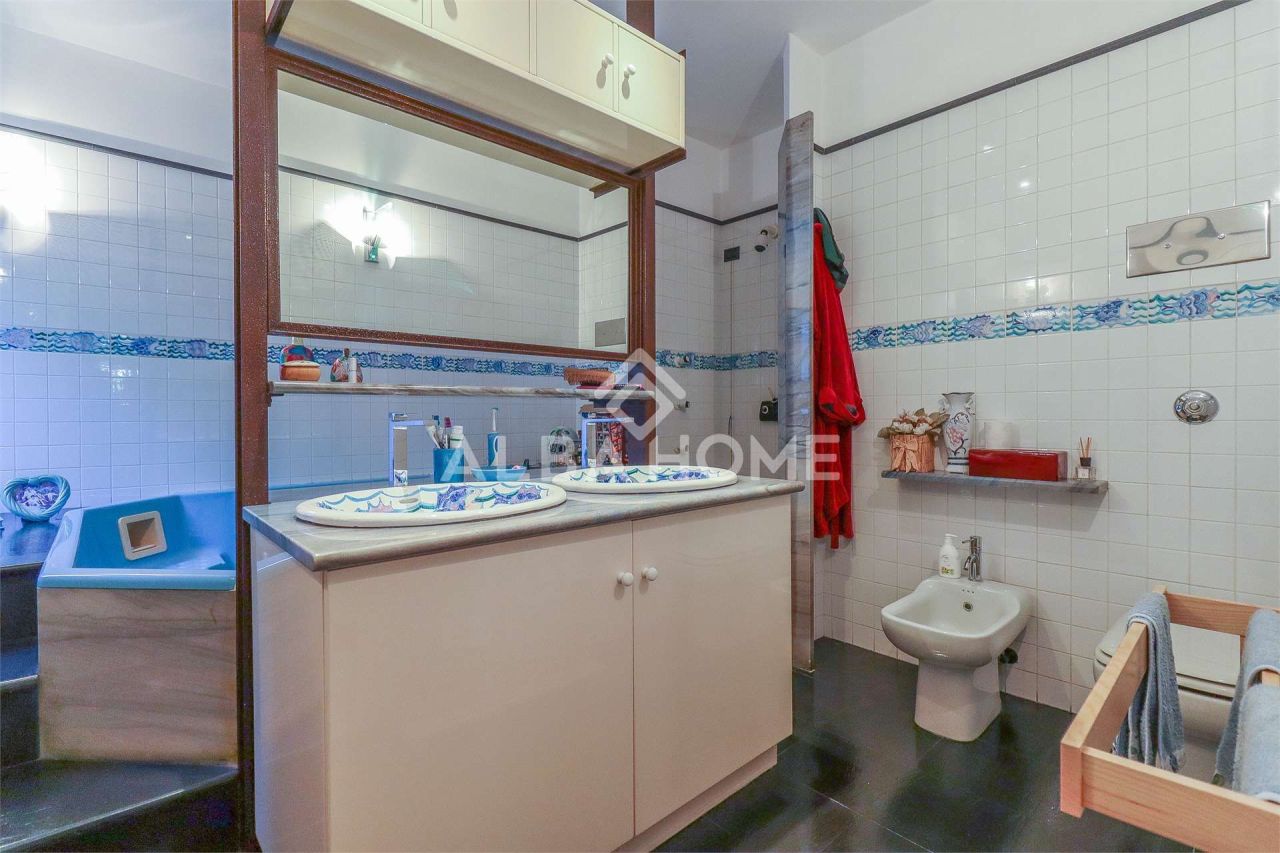 Вилла Via Europa, Италия, 500 м² - фото 6