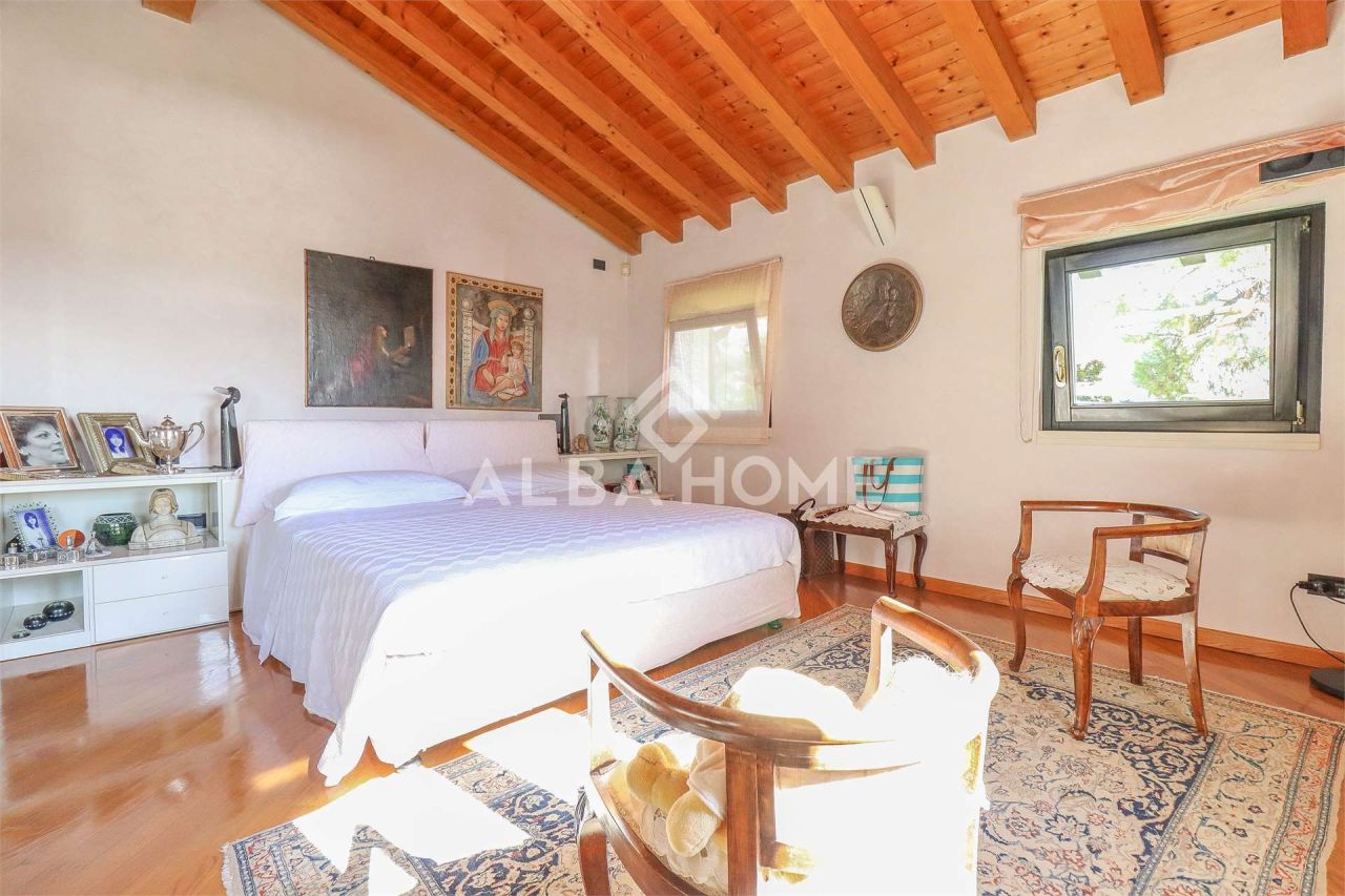 Вилла Via Europa, Италия, 500 м² - фото 9