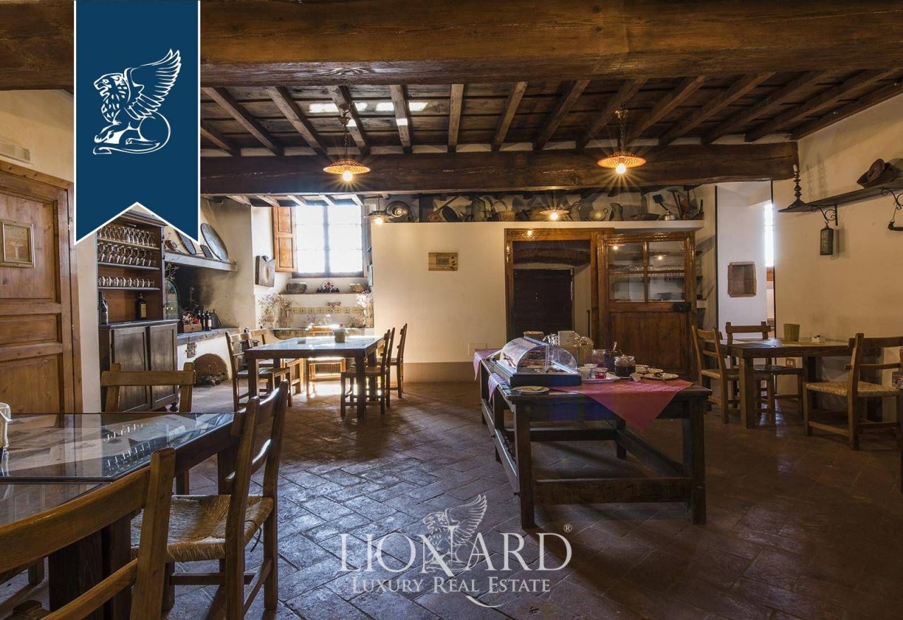 Вилла во Флоренции, Италия, 2 100 м² - фото 13