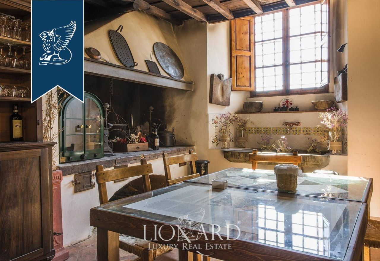 Вилла во Флоренции, Италия, 2 100 м² - фото 14