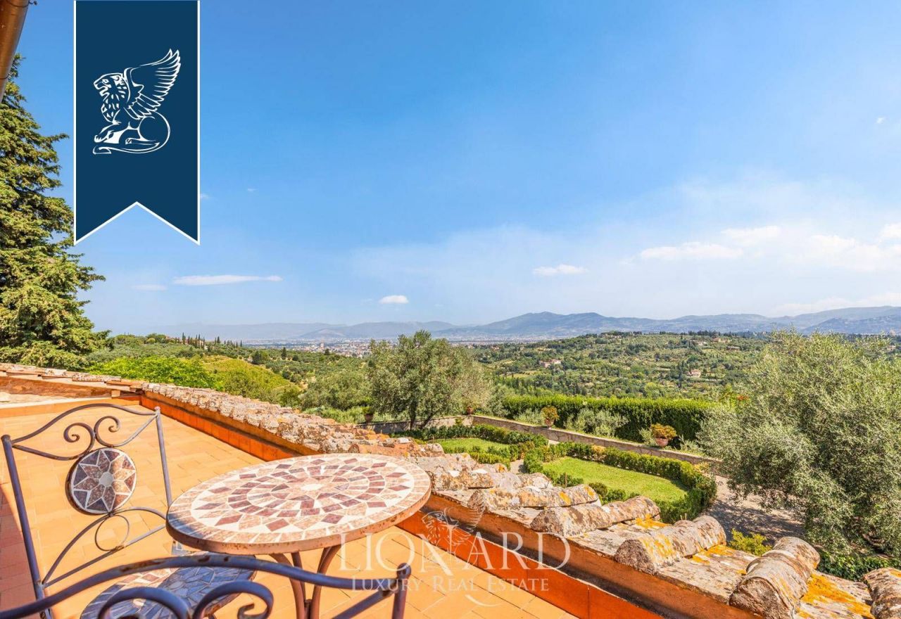 Вилла во Флоренции, Италия, 715 м² - фото 15