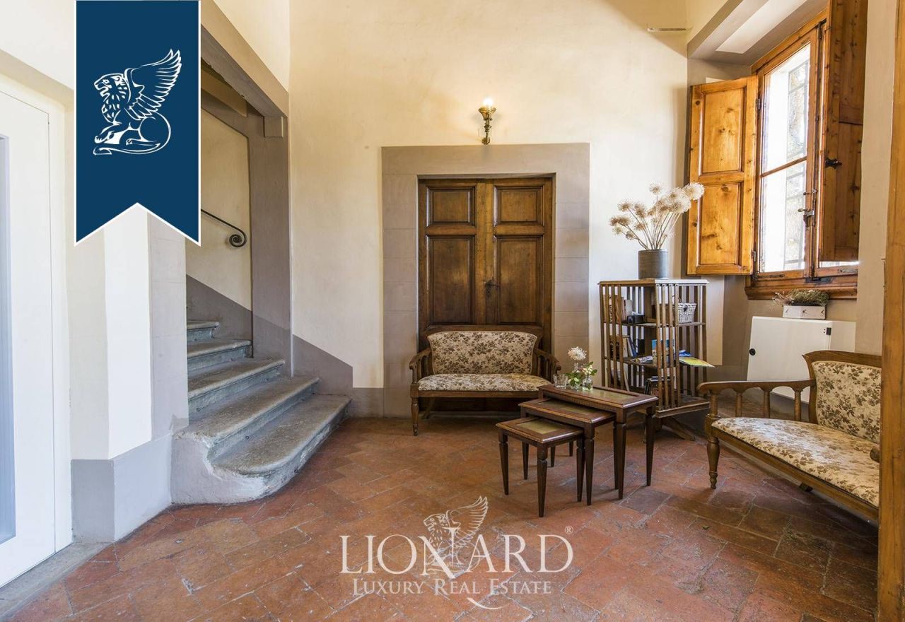 Вилла во Флоренции, Италия, 2 100 м² - фото 19