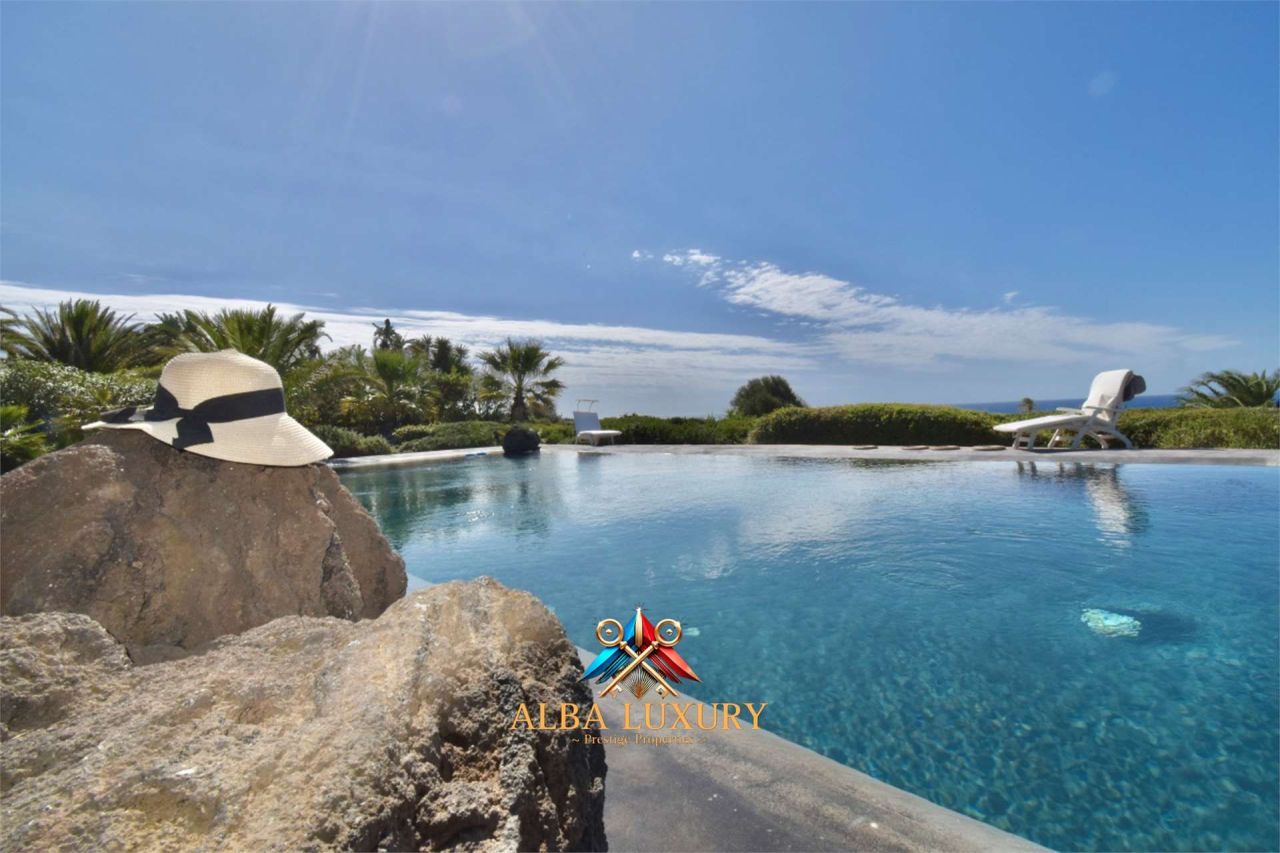 Вилла на о-ве Пантеллерия, Италия, 770 м² - фото 5