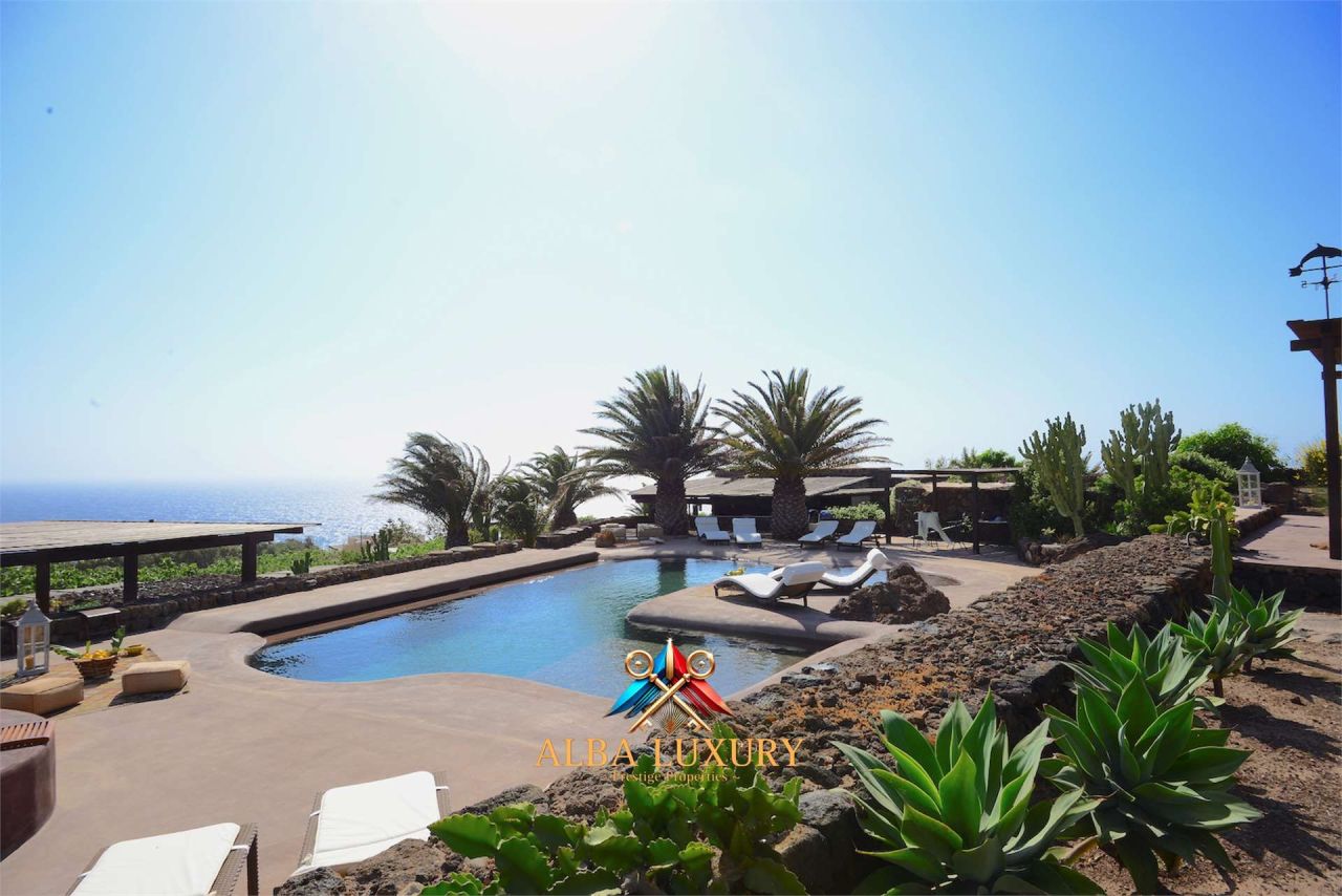 Вилла на о-ве Пантеллерия, Италия, 770 м² - фото 14