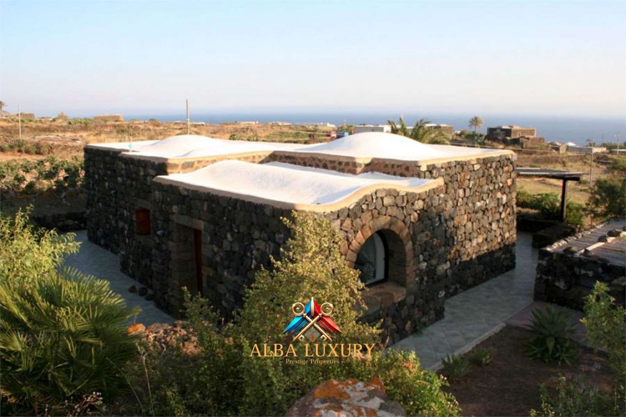 Вилла на о-ве Пантеллерия, Италия, 770 м² - фото 16