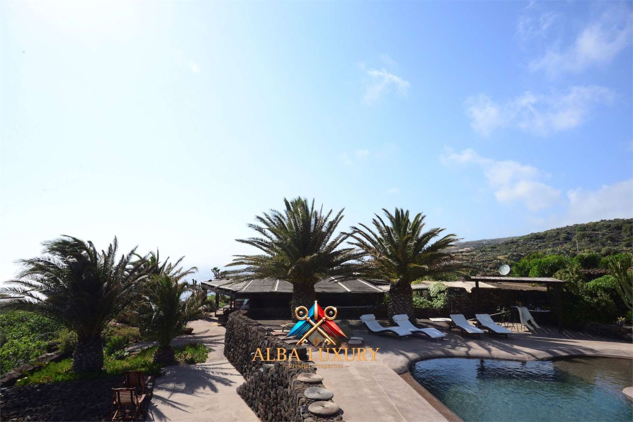 Вилла на о-ве Пантеллерия, Италия, 770 м² - фото 17