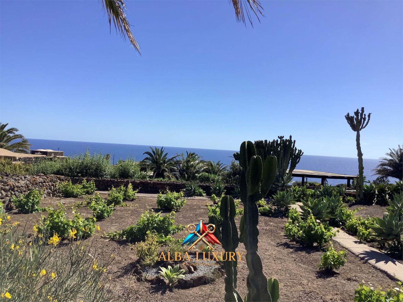 Вилла на о-ве Пантеллерия, Италия, 770 м² - фото 18