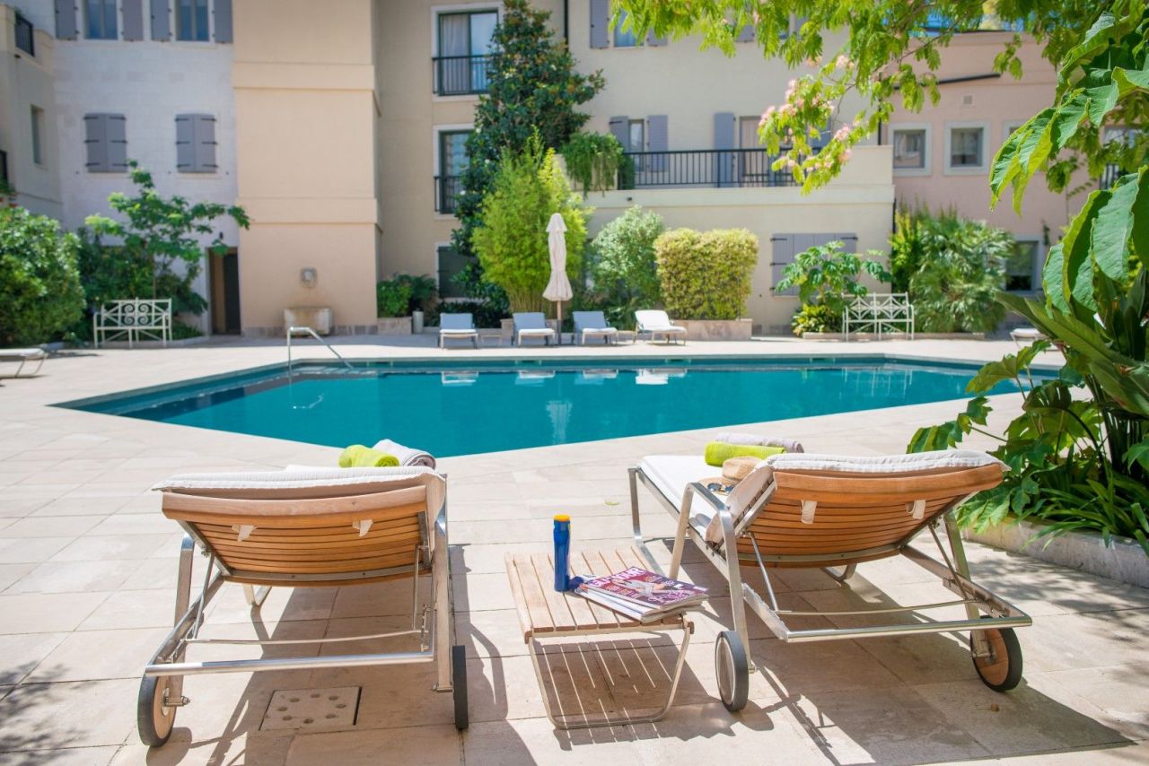 Квартира в Тивате, Черногория, 68 м² - фото 2